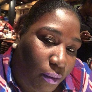 Meet your Posher, Hope